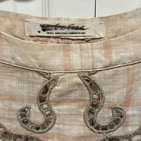 FREE PEOPLE We The Free Embroidered Laser Cut Out Cream Crop Top Small - Picture 3 of 5